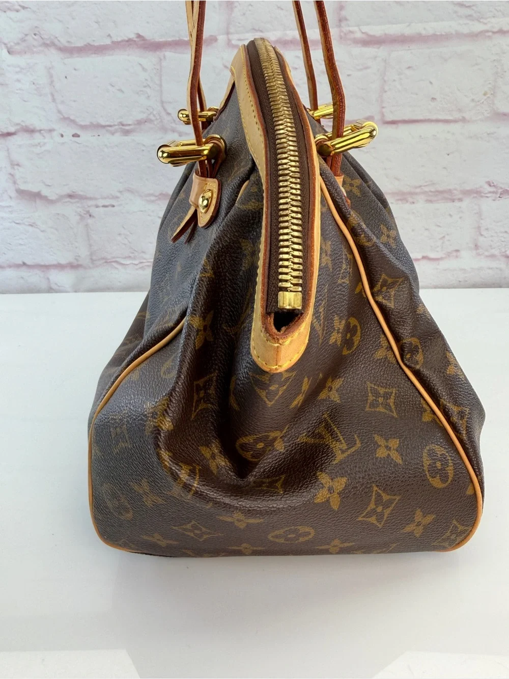 Louis Vuitton authentic louis